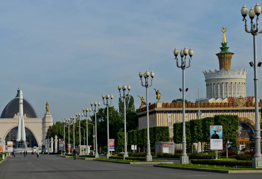 ВДНХ. Аллея